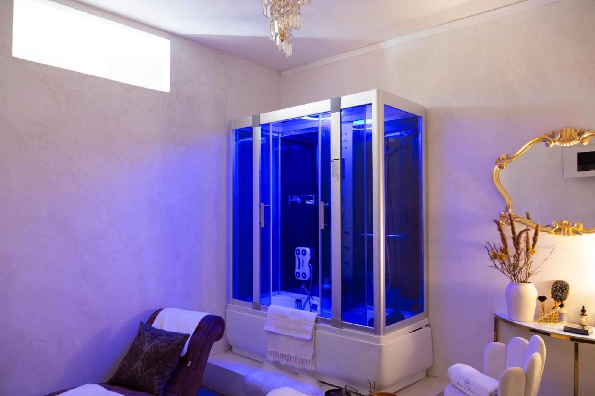 Femme Noir Luxury Spa Experience Сан-Никола-ла-Страда Экстерьер фото